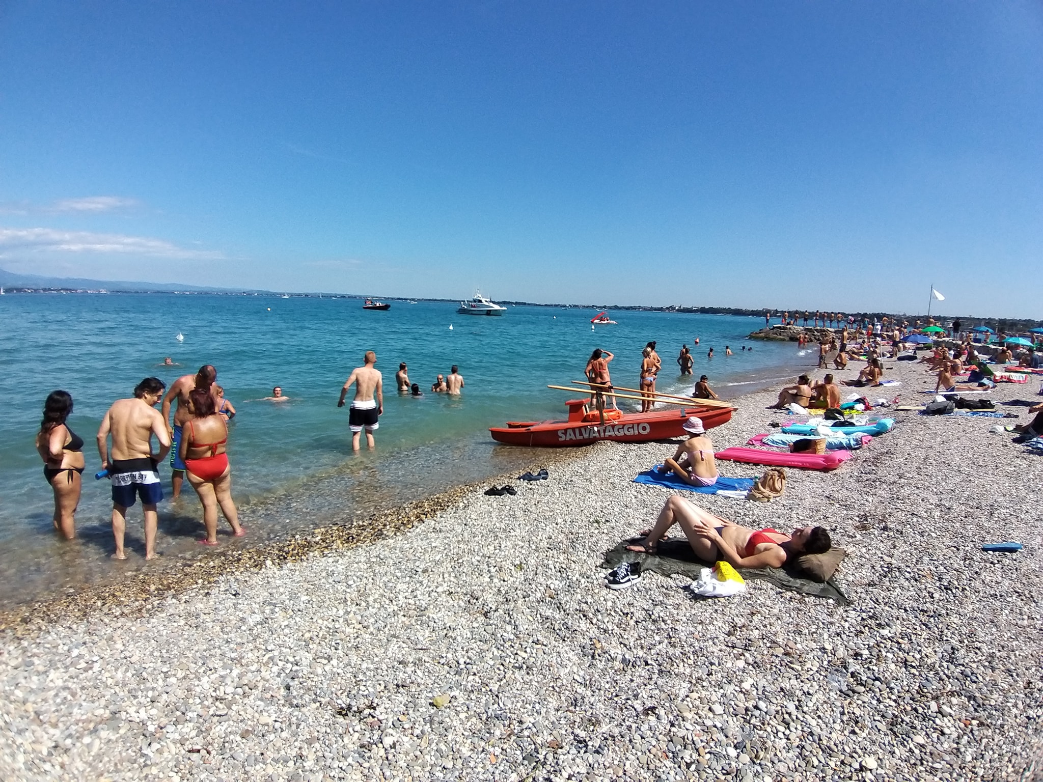 Desenzano Si Tuffa Nel Lago E Non Riemerge Ricerche In Corso